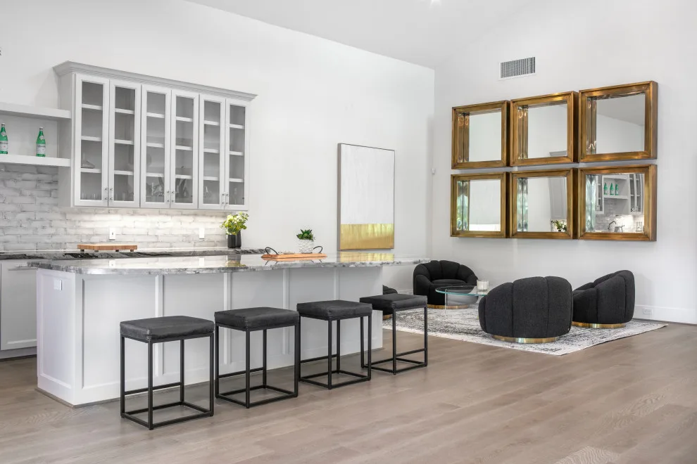 Mid-20th Century by ONE Eleven Ltd. - Photo 10
