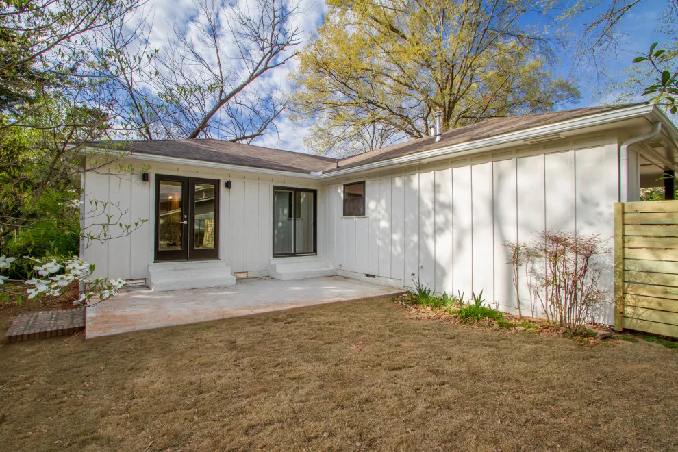 Mid-Century Bungalow by Dwellings, Inc. - Photo 16