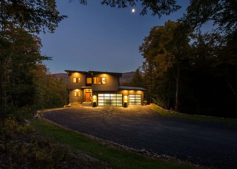 Mad River Modernism from the Mid-Century by Yankee Barn Homes - Photo 14