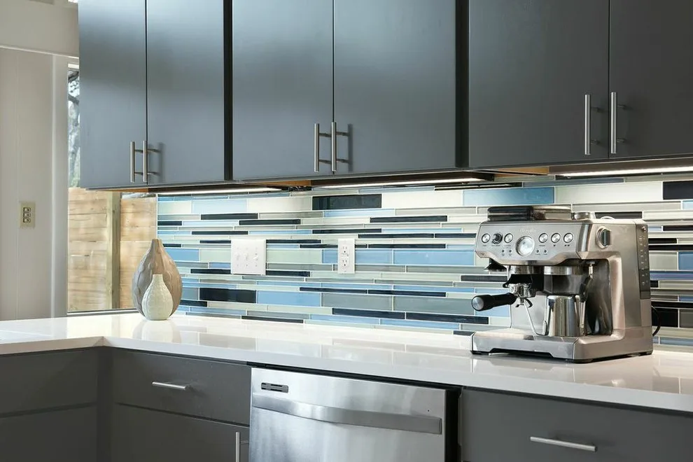 Forest Oaks Midcentury Modern Kitchen by Virtuoso Builders - Photo 2