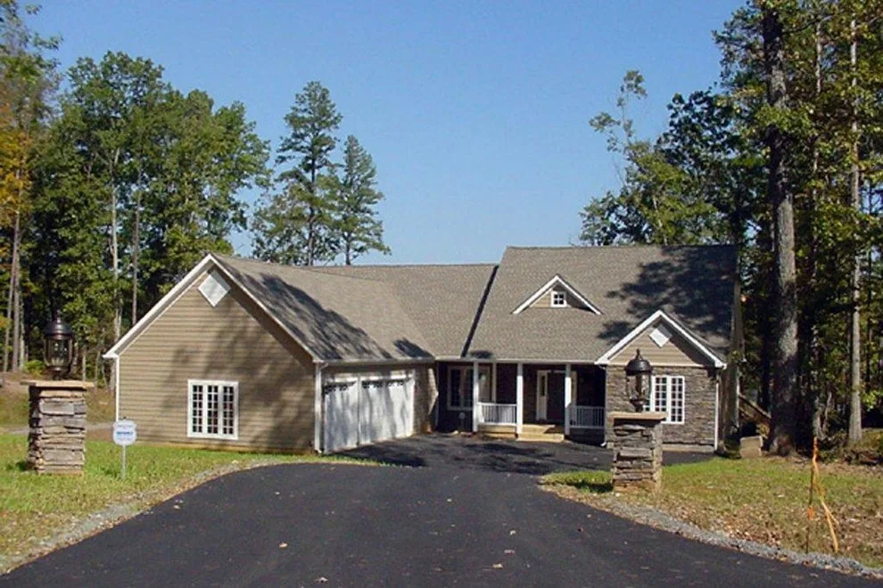 Thomas Custom Builders - Photo 14