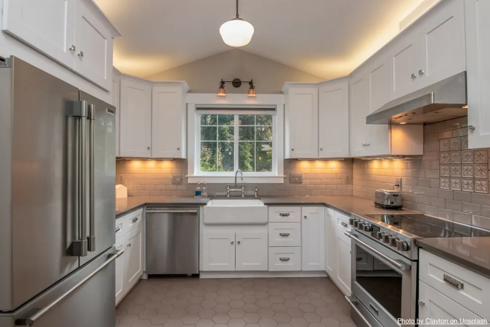 Contemporary Kitchen Renovation by Vision Custom Build + Remodel - Photo 4