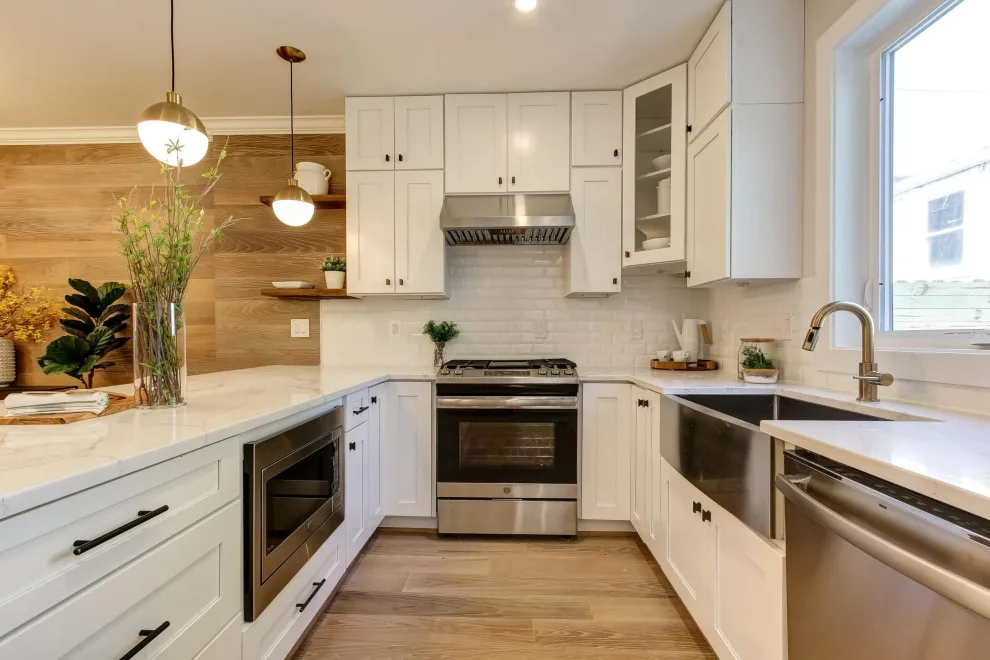 Contemporary Kitchen Renovation by Vision Custom Build + Remodel - Photo 10