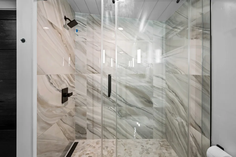 Contemporary Expansion and Renovation in Sevierville by Buildersmith Inc. - Photo 8