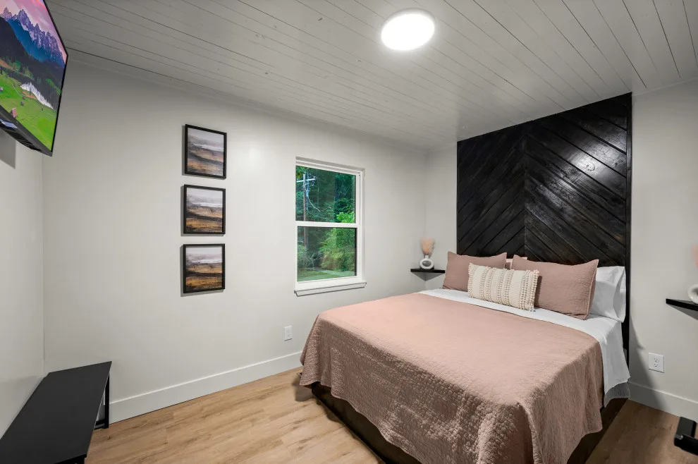 Contemporary Expansion and Renovation in Sevierville by Buildersmith Inc. - Photo 3