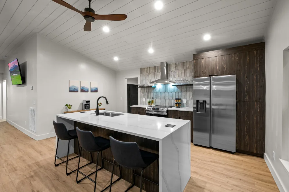 Contemporary Expansion and Renovation in Sevierville by Buildersmith Inc. - Photo 11
