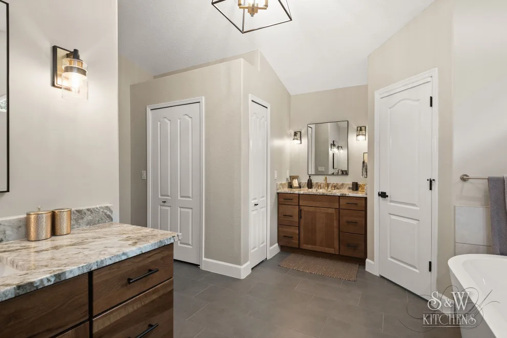 Contemporary and Sophisticated Master Bath by Sarah Kraus Bartelson - S&W Kitchens - Photo 5