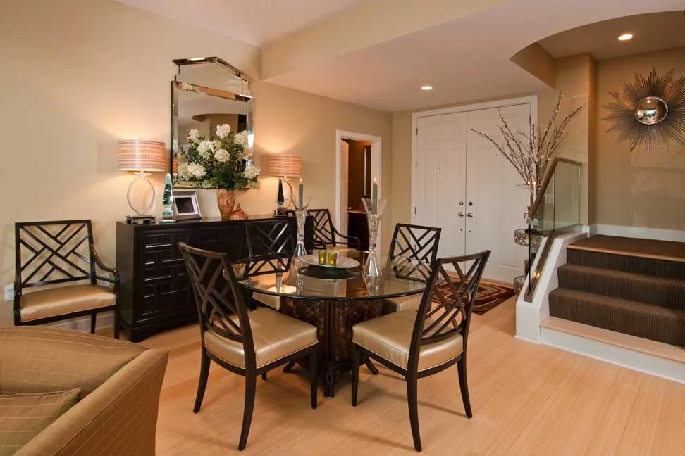Contemporary Flat by The Lee W. Robinson Company - Photo 4
