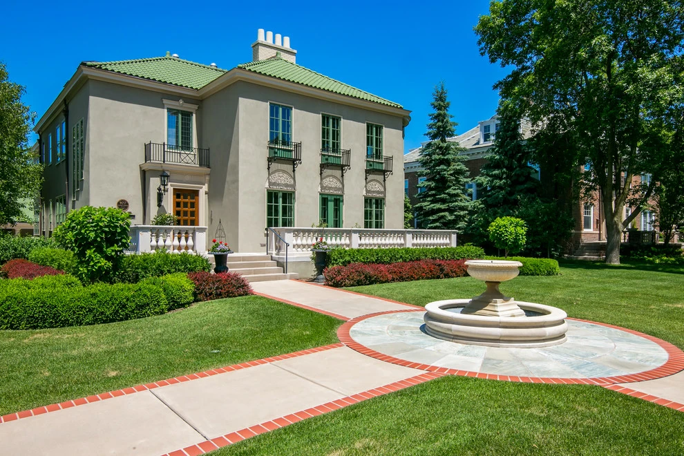 Summit Ave Landscaping by Landscape Renovations, Inc. - Photo 8