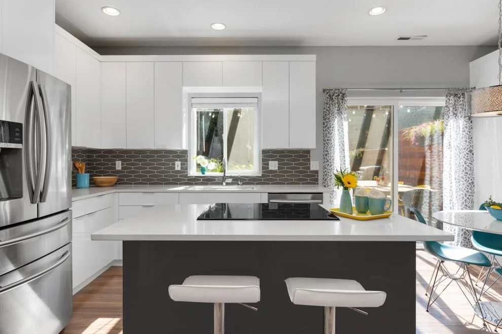 Contemporary Elegant Kitchens and Bathrooms by THE Remodel Group - Photo 4