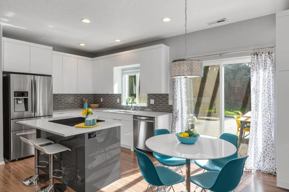 Contemporary Elegant Kitchens and Bathrooms by THE Remodel Group - Photo 5