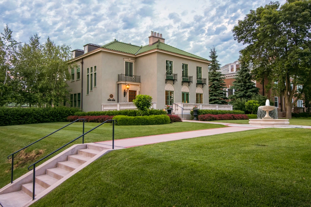 Summit Ave Landscaping by Landscape Renovations, Inc. - Photo 5