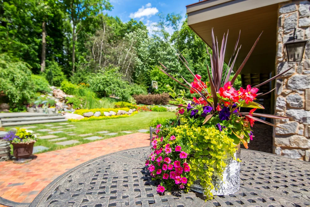 Outdoor Living by Landscape Renovations, Inc. - Photo 5