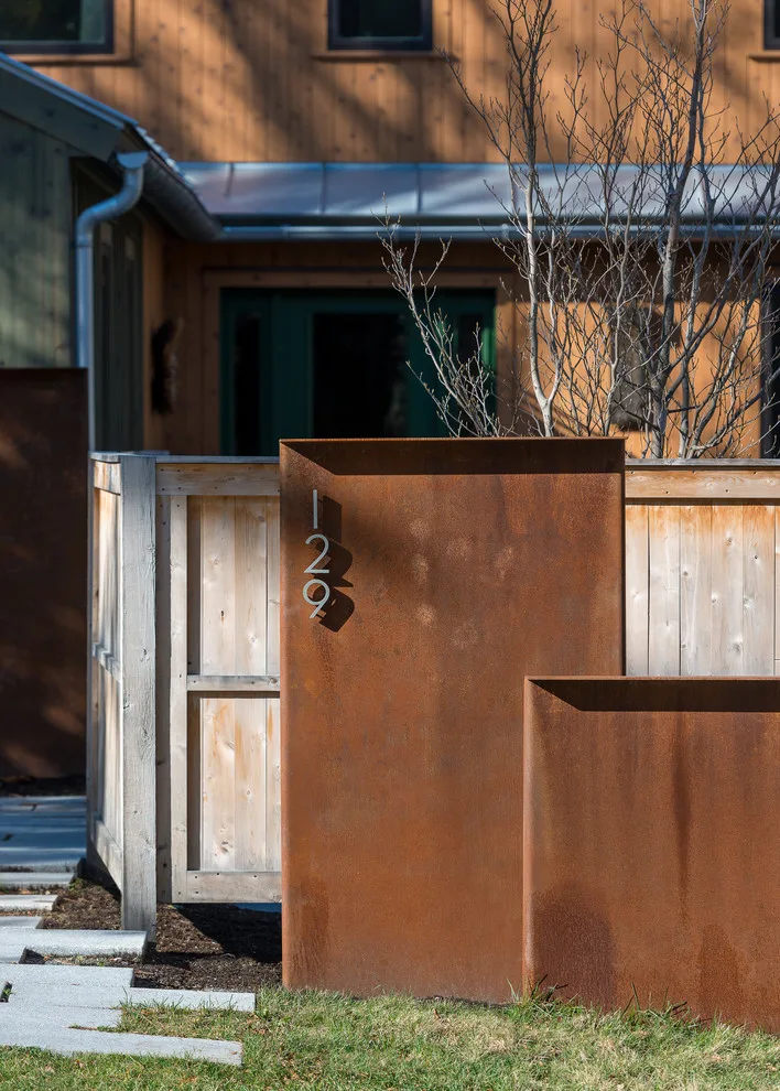 Contemporary Facade by Peregrine Design Build - Photo 6