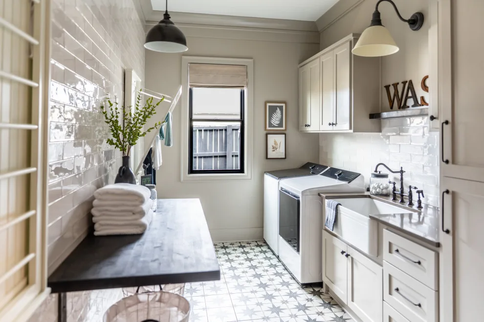 Contemporary Farmhouse Laundry Space by Bret Franks Construction, Inc. - Photo 3