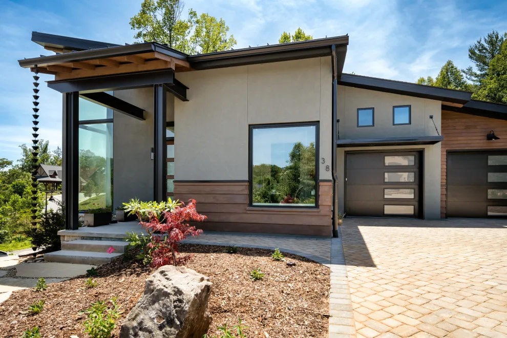 Contemporary Lifestyle at Versailles by Living Stone Design + Build - Photo 13