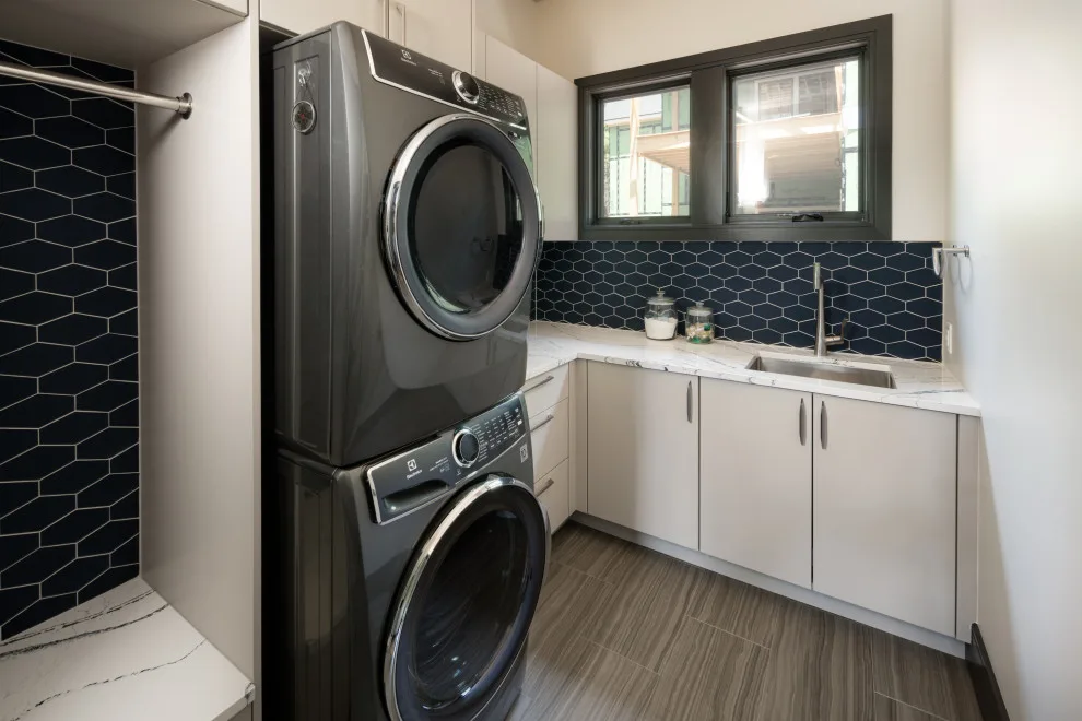 Contemporary Lifestyle at Versailles by Living Stone Design + Build - Photo 29