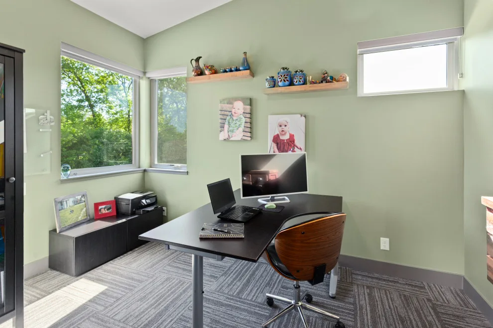 Contemporary Retreat by Owen Homes LLC - Photo 2