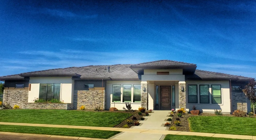 Rustic Horizon Estate by Solitude Homes - Photo 4