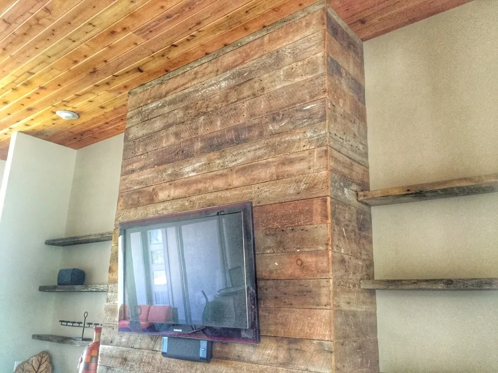 Rustic Horizon Estate by Solitude Homes - Photo 3