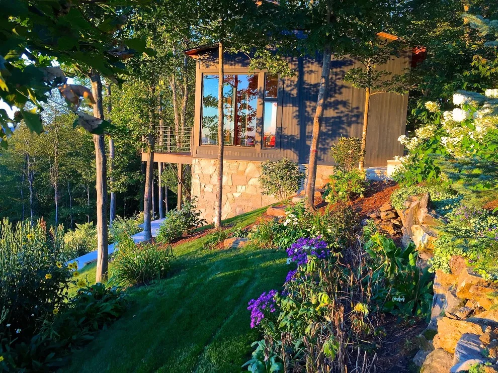 Contemporary Timber Frame Workshop by Davis Frame Company - Photo 2