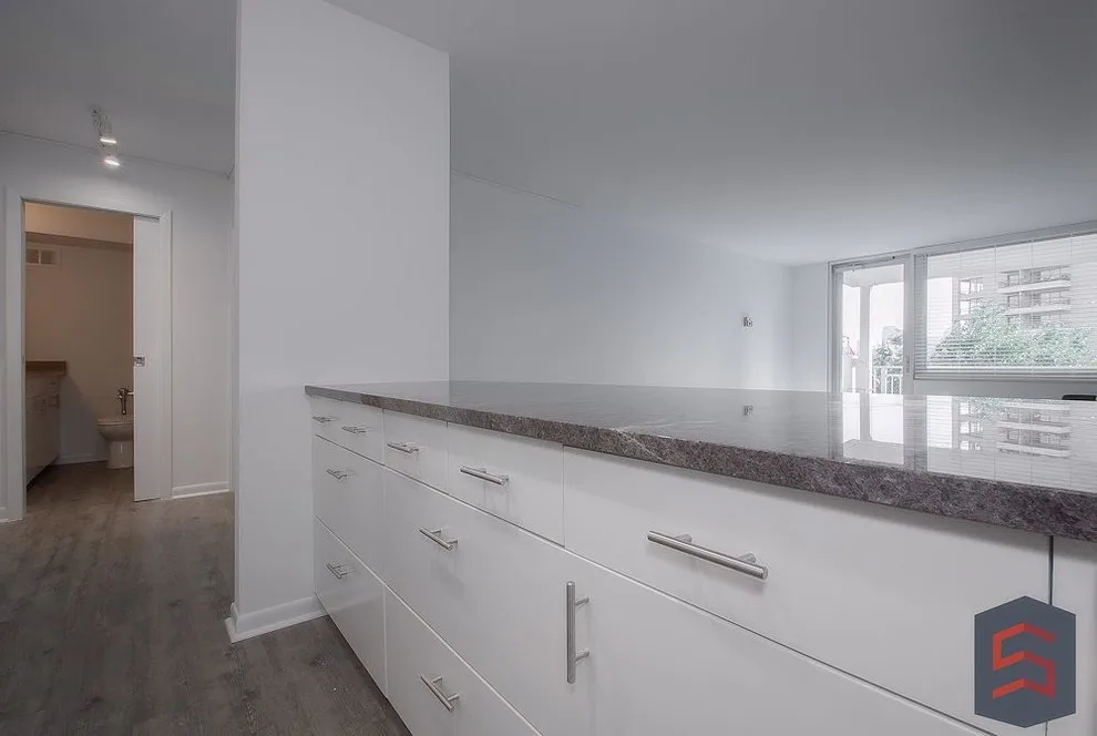 Contemporary Turtle Creek Apartment by Sardone | McLain - Photo 10