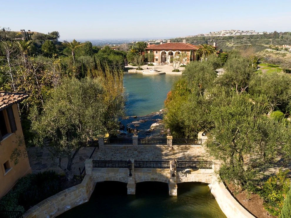 Villa del Lago by MDZA Landscape Architecture And Planning - Photo 4