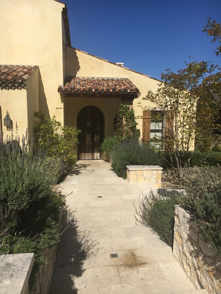Provencal Style - Newport Coast by MDZA Landscape Architecture And Planning - Photo 2