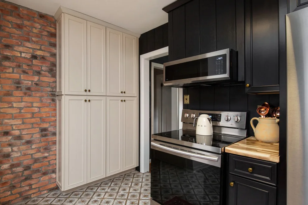 Jones Design Group LLC - Photo 6