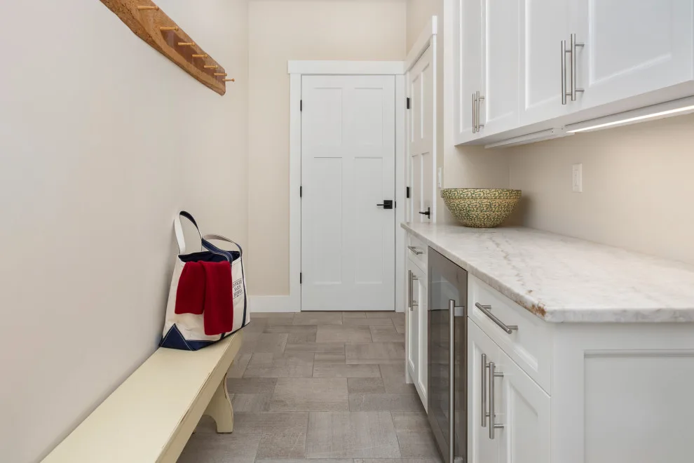 Lunar Ascend Cabin by Yankee Barn Homes - Photo 13