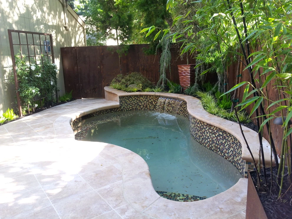 Small Intimate Courtyard Backyard by Michael Glassman & Associates - Photo 4