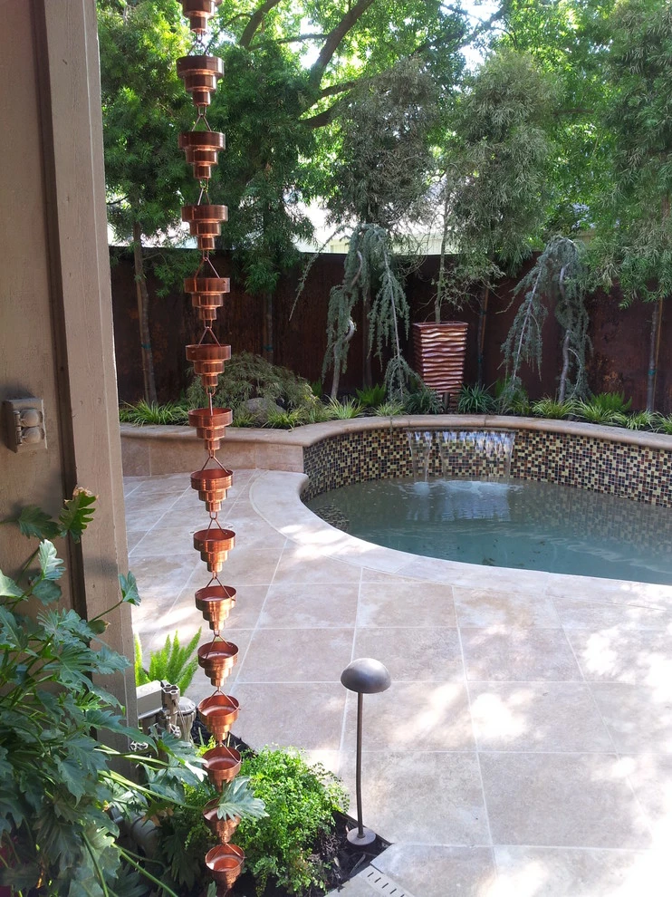 Small Intimate Courtyard Backyard by Michael Glassman & Associates - Photo 5