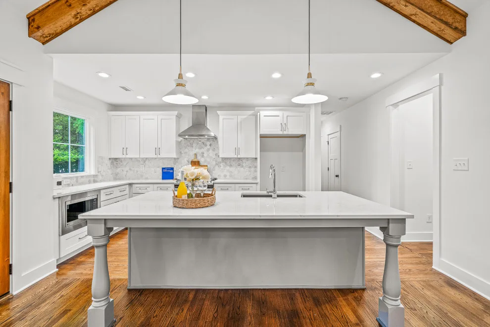 Charming Sophistication: Complete Home Makeover in New Bern by Hykal Homes LLC - Photo 5