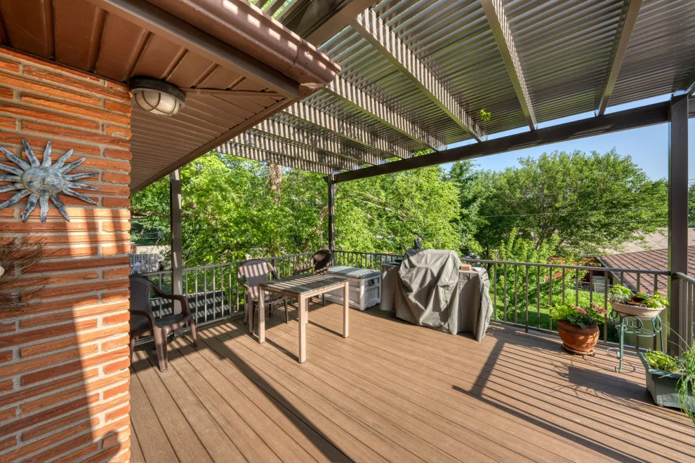 Outdoor Spaces by Willet Construction Inc. - Photo 8