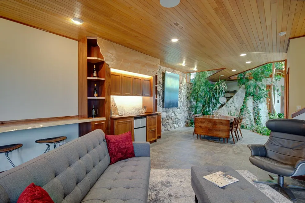 Newcastle Wine Vault and Lounge by Better Builders - Photo 3