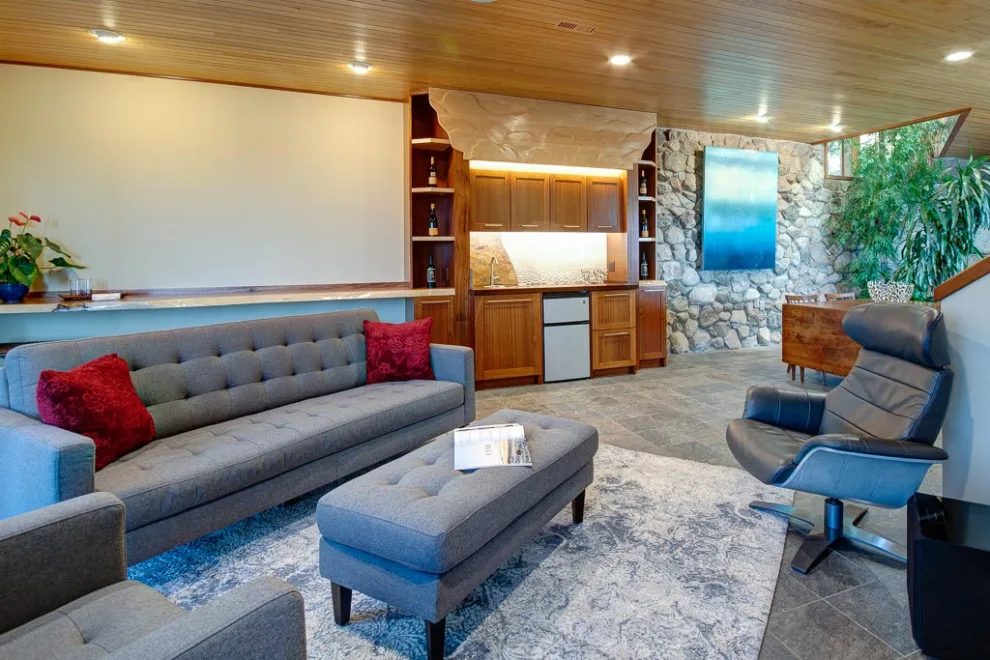 Newcastle Wine Vault and Lounge by Better Builders - Photo 2