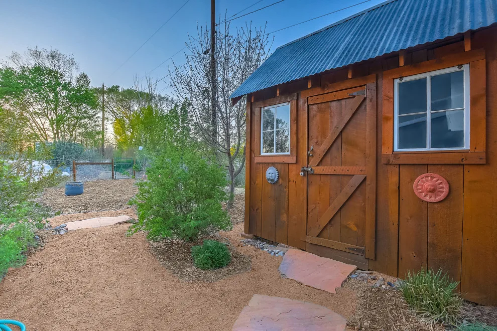 Northern Valley Pastoral by ECOterra Design Build - Photo 15