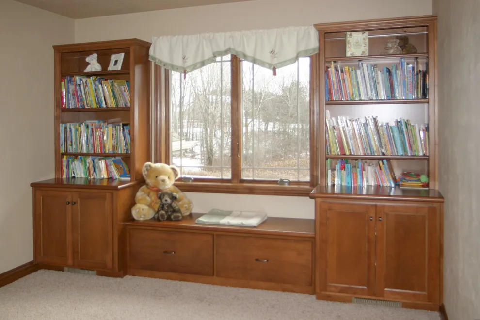 Workspaces and Study Areas by Bay Lakes Builders - Photo 9