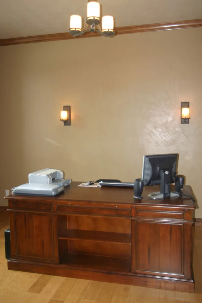 Workspaces and Study Areas by Bay Lakes Builders - Photo 3
