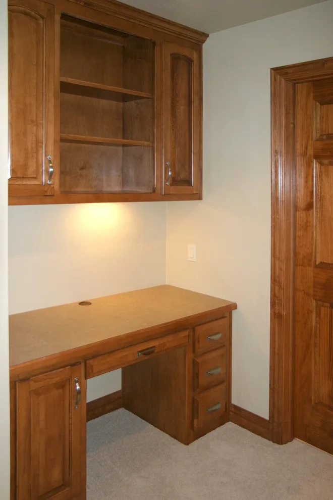 Workspaces and Study Areas by Bay Lakes Builders - Photo 4