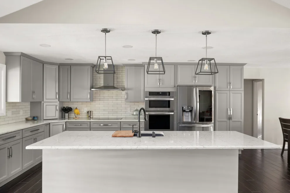 Modern Open-Plan Kitchen by Sarah Kraus Bartelson - S&W Kitchens - Photo 14