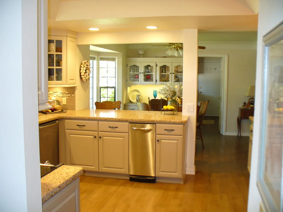 Launch a kitchen by Lawrence Adams Const. & Melindas Interior Designs - Photo 2