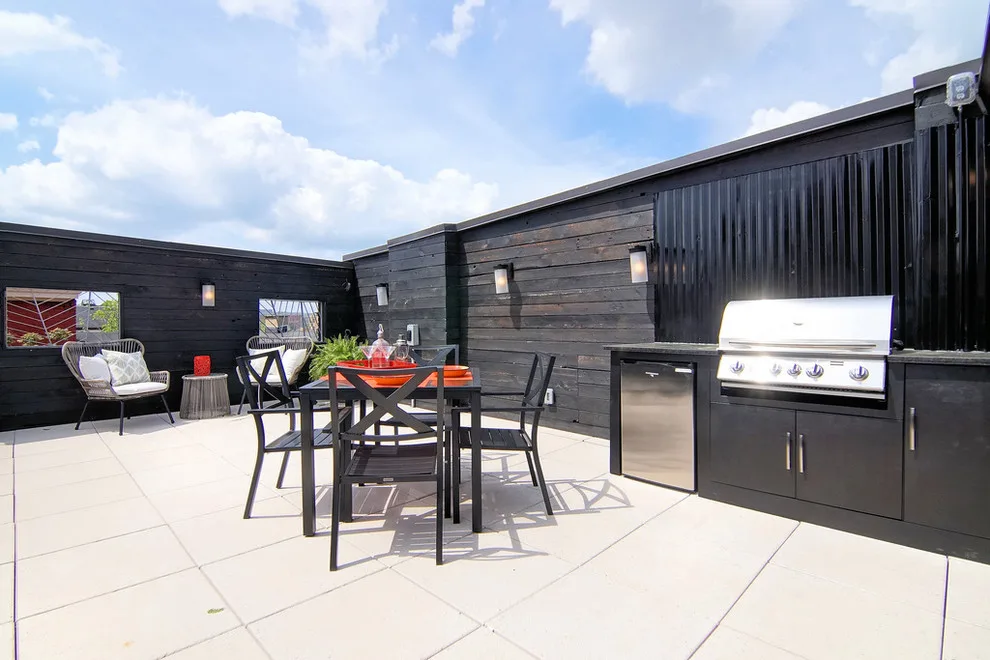 OTR Republic Avenue by Omg LLC. - Photo 17