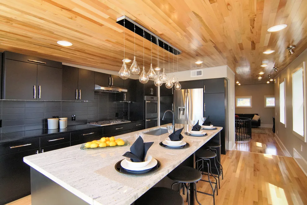 OTR Republic Avenue by Omg LLC. - Photo 4