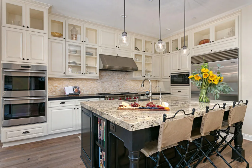 Residential Getaway by Haus Design + Build Inc. - Photo 4
