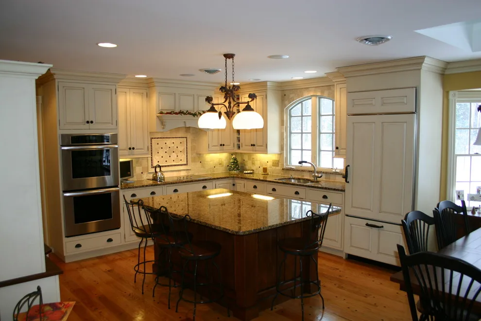 Cherry and Paint Kitchen by Zalewski Associates Inc. - Photo 3