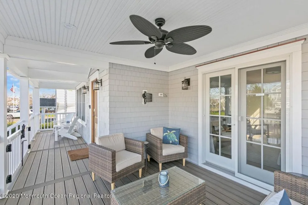 Coastal Cottage on Pennsylvania Avenue by Degnan Design Build + Degnan Design Group - Photo 8