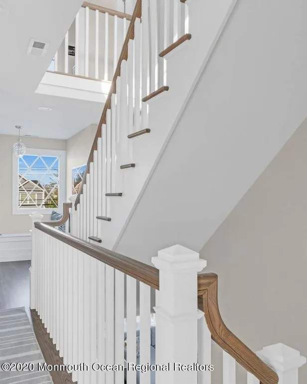 Coastal Cottage on Pennsylvania Avenue by Degnan Design Build + Degnan Design Group - Photo 4