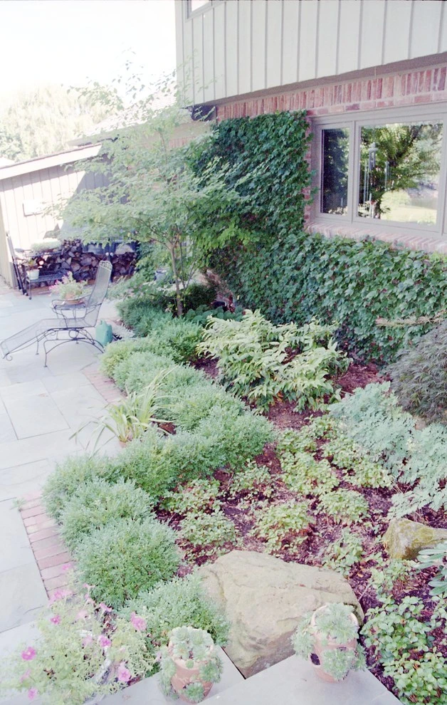 Eikenberry Residence by Pro Care Horticultural Services - Photo 12
