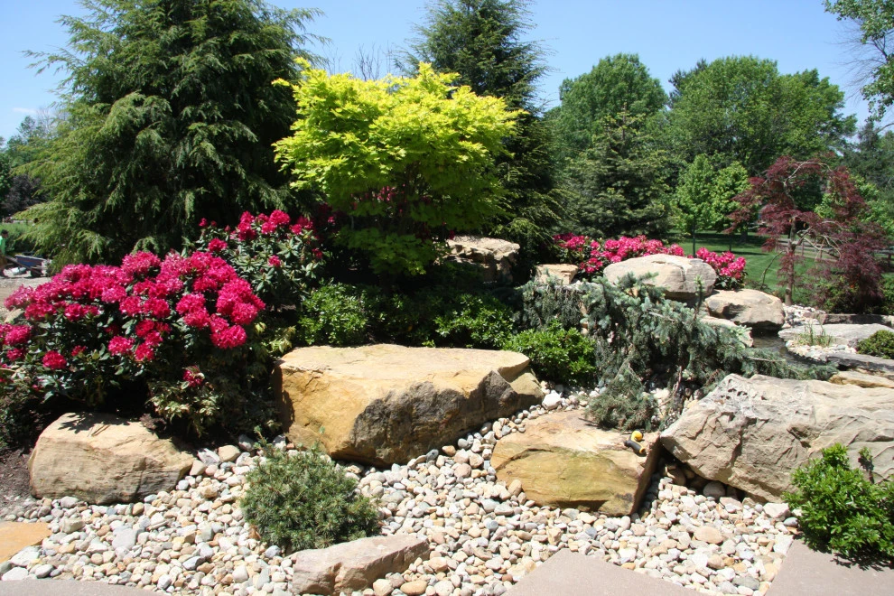 Private Greenwood Residence by Pro Care Horticultural Services - Photo 32